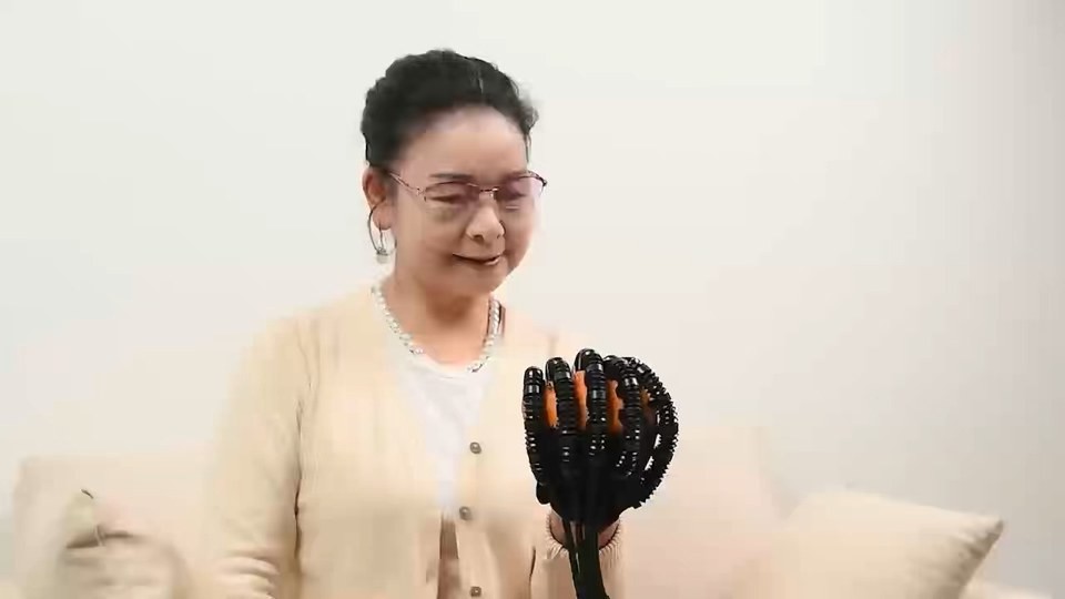 ML113 finger training product kit
