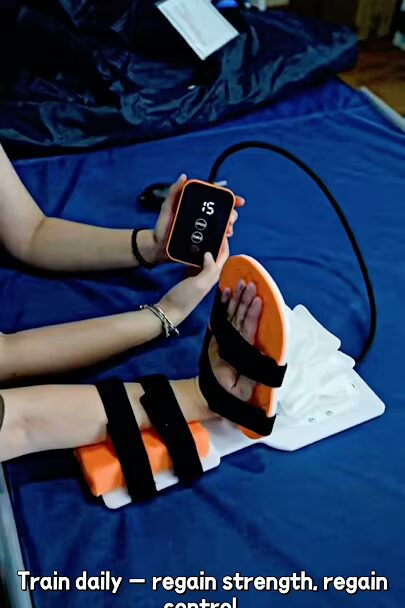 A closer look at hand training — Mynlox YouTube Short